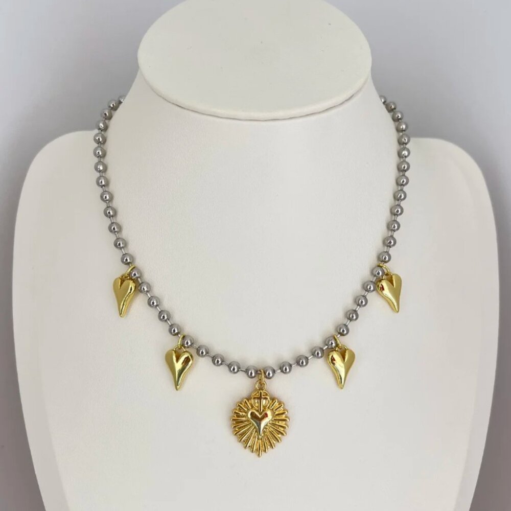 Ethnic Style Portrait Heart Shape Jesus Necklace 18k Gold Plated